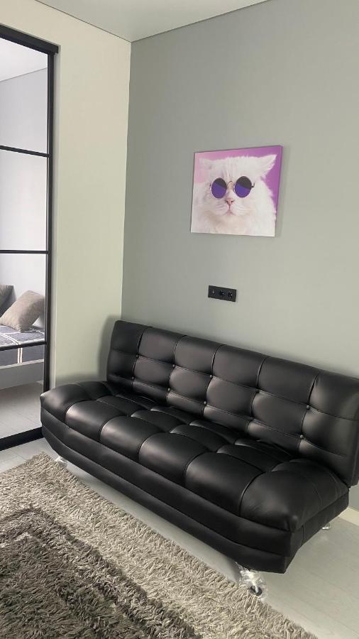 Heaven Apartment Mountain View Алма Ата Екстериор снимка