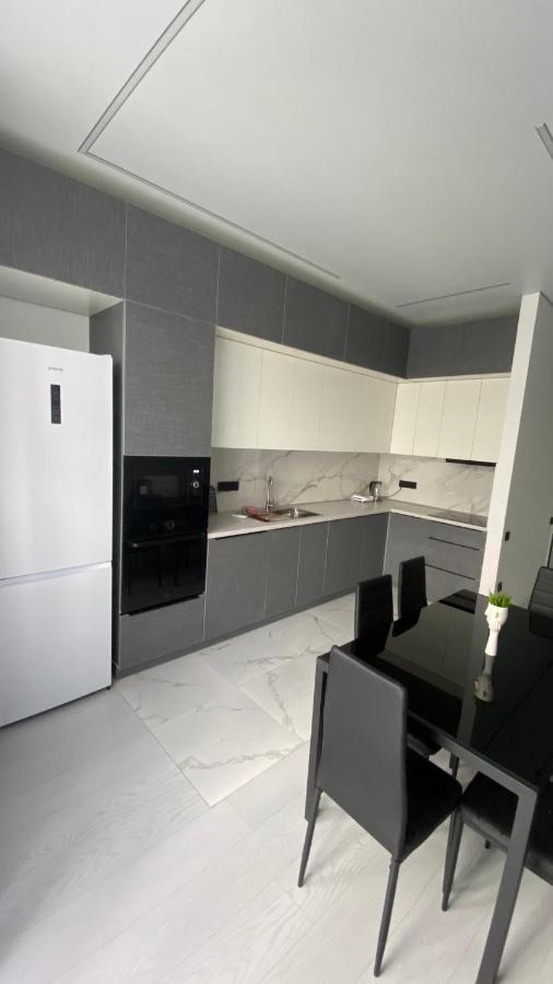 Heaven Apartment Mountain View Алма Ата Екстериор снимка