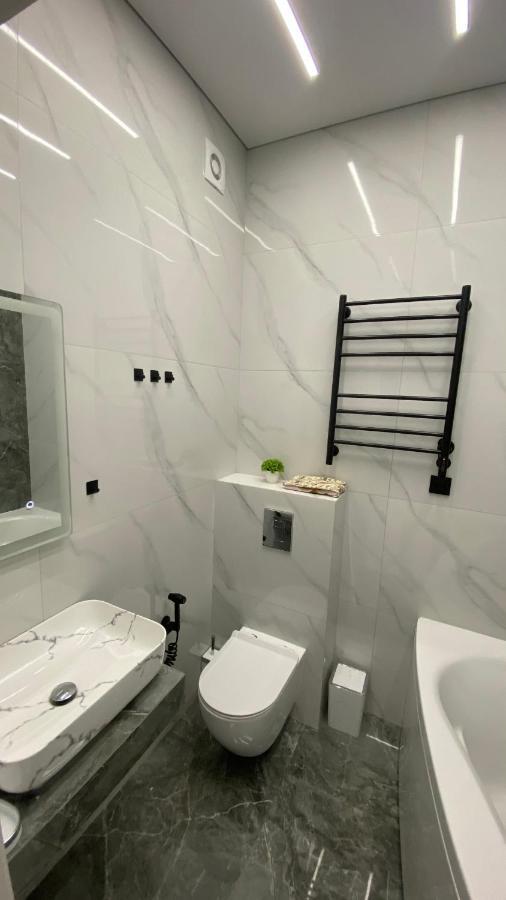 Heaven Apartment Mountain View Алма Ата Екстериор снимка